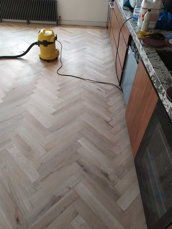 Sanding_1 (3448).jpg